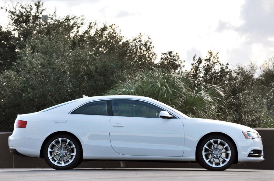  Audi A5 Coupe 2.0T 2012 года  (NA) (фото 10 из 52)